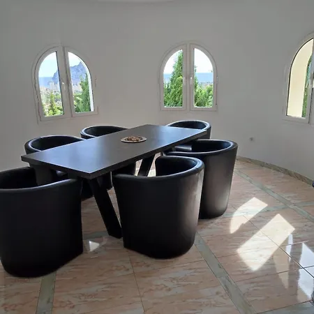 With Fantastic Sea View Pool 23x12 Jacuzzi Βίλα *