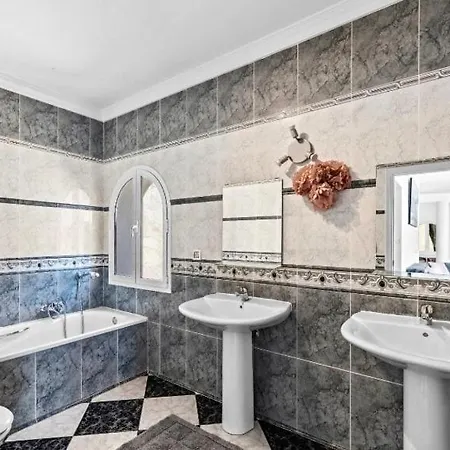 With Fantastic Sea View Pool 23x12 Jacuzzi *